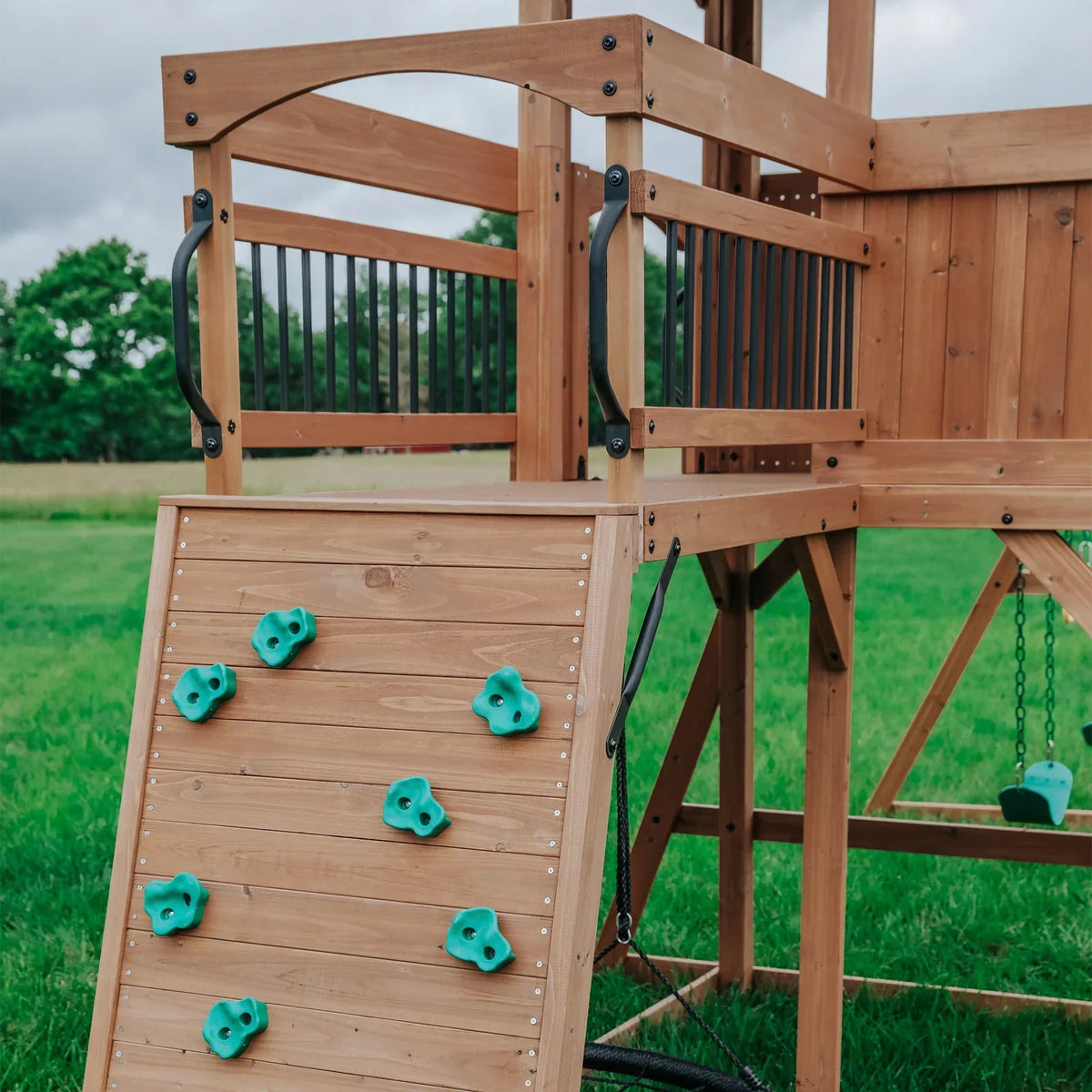 Sterling Point Swing Set – A Backyard Playground for Endless Adventure