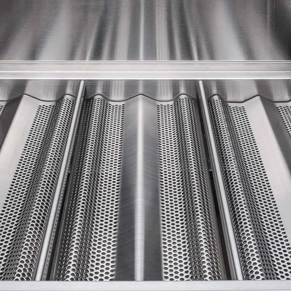 Blaze 32 In. 4 Burner Prelude LBM Gas Grill