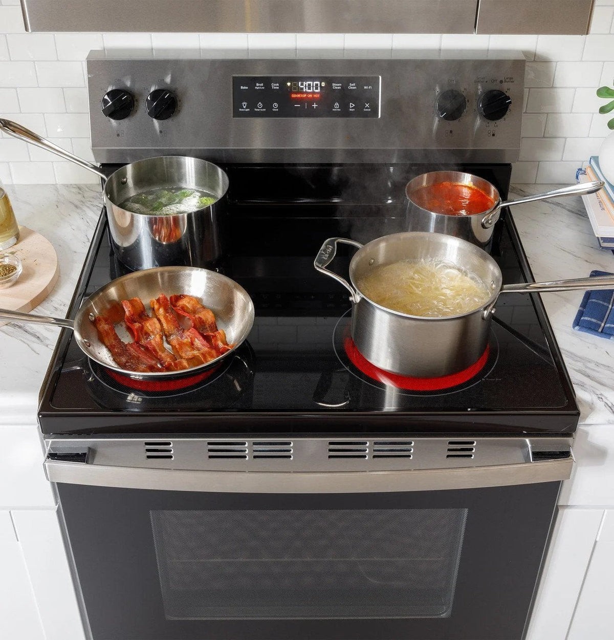GE 30″ Freestanding Electric Range